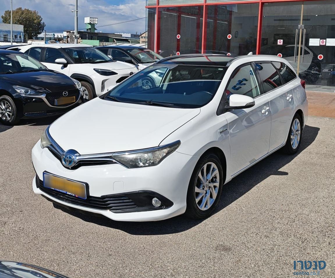 2016' Toyota Auris טויוטה אוריס photo #1