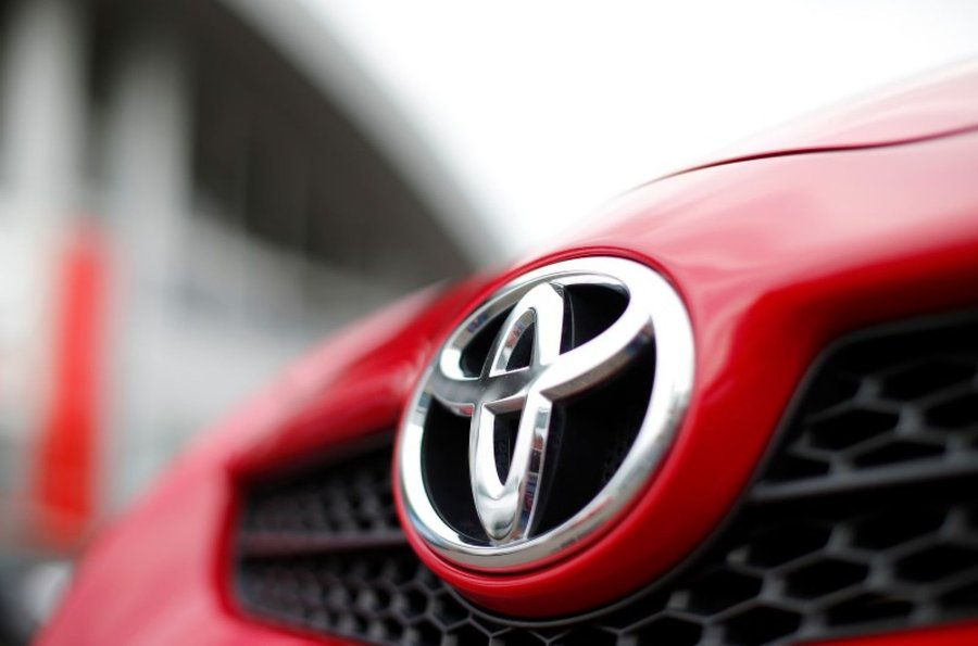 U.S. judge dismisses criminal charge in Toyota sudden acceleration case