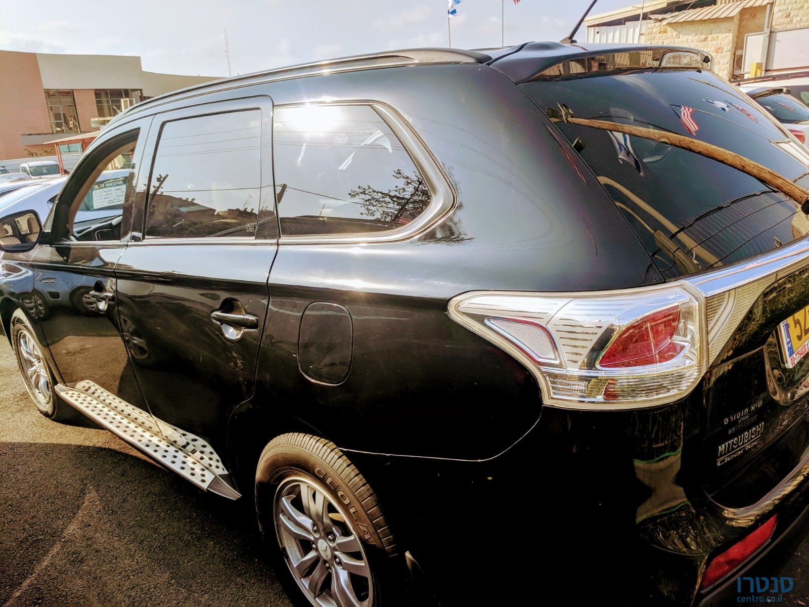 2013' Mitsubishi Outlander photo #3