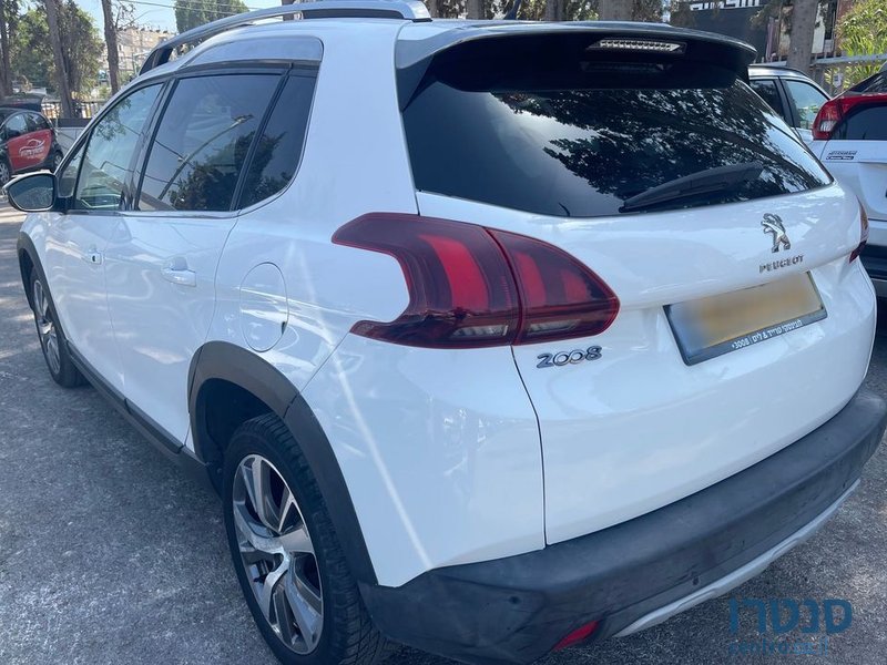 2018' Peugeot 2008 פיג'ו photo #6