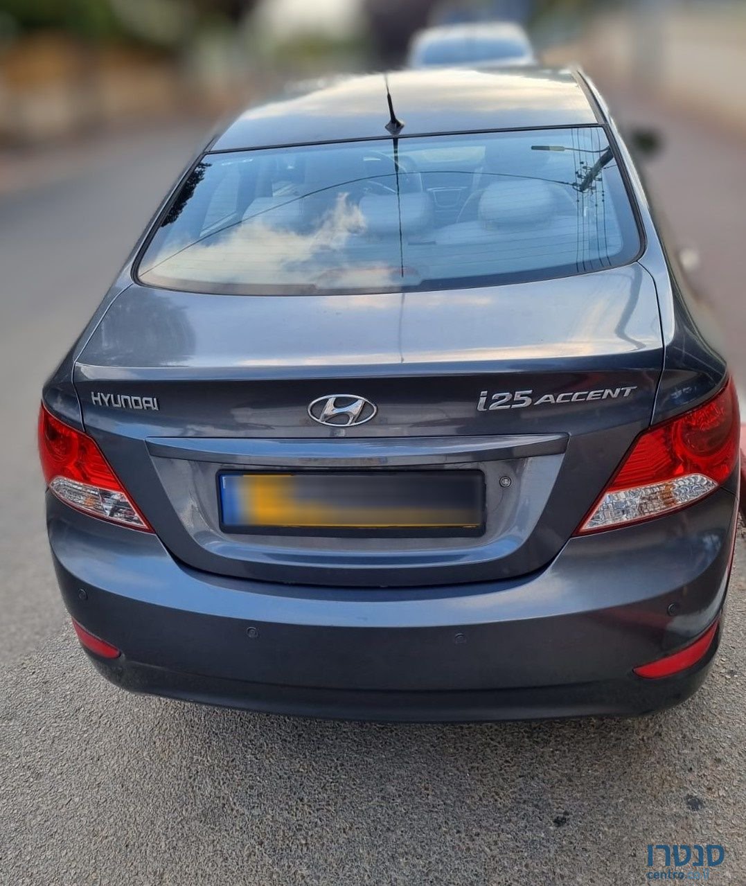 2012' Hyundai i25 יונדאי photo #1