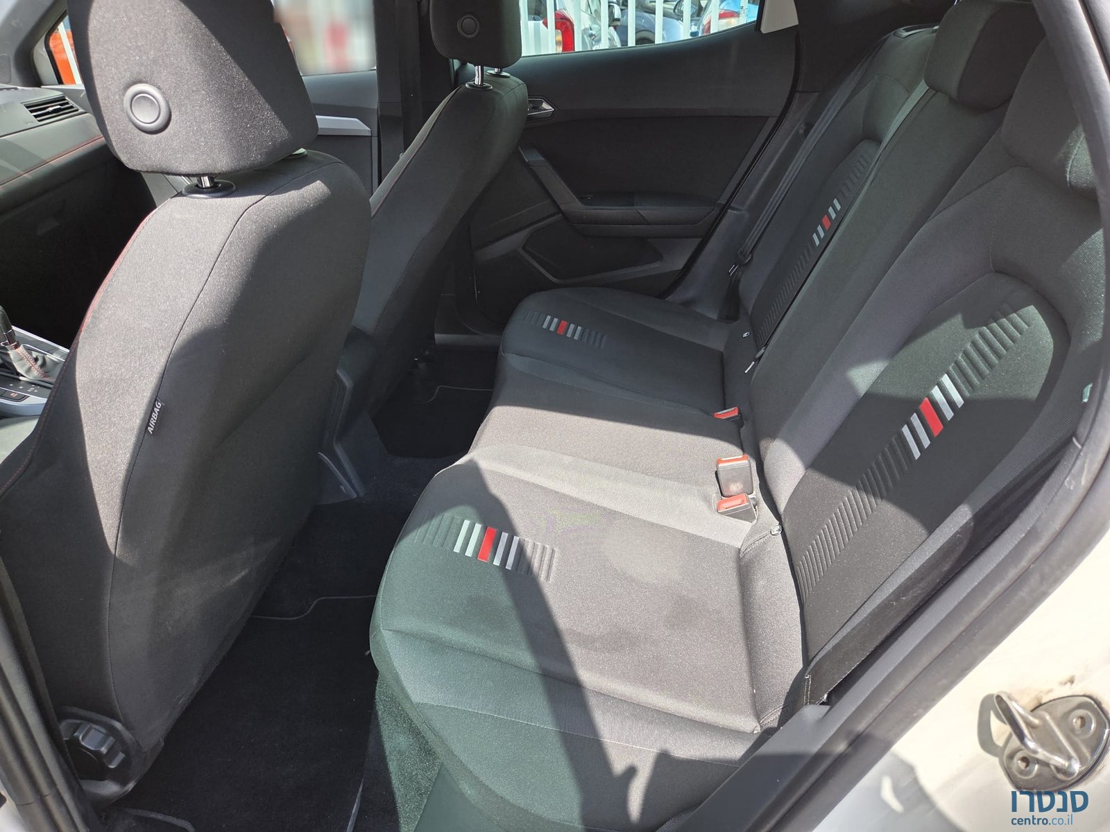 2019' SEAT Arona photo #2