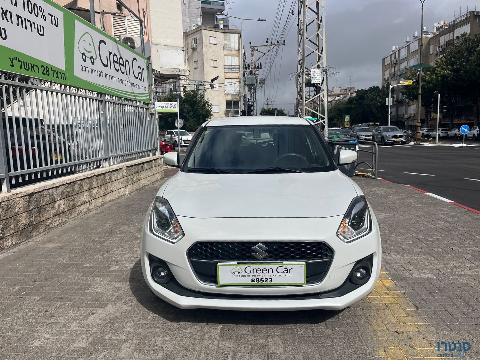 2020' Suzuki Swift GLX photo #3