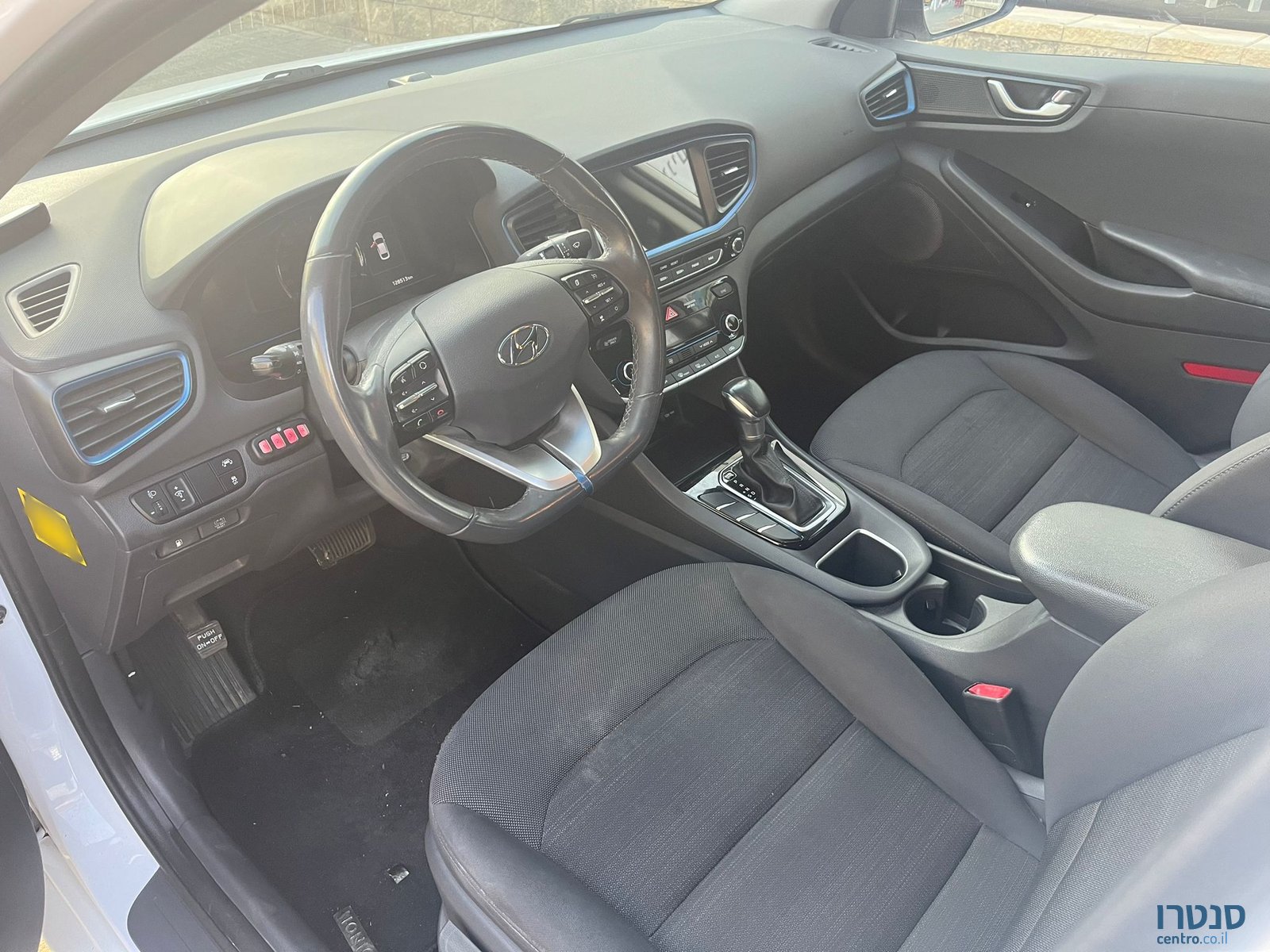 2019' Hyundai Ioniq photo #2