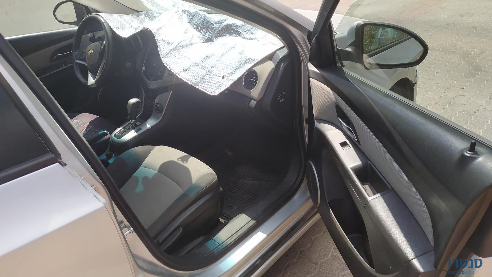 2011' Chevrolet Cruze photo #7