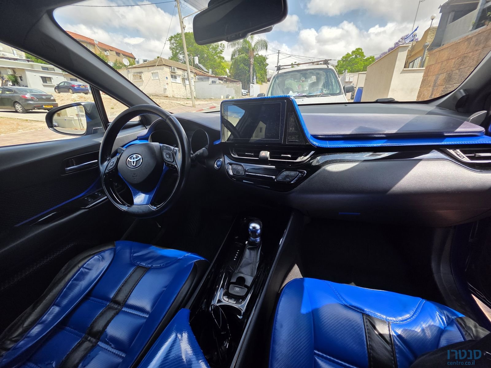 2017' Toyota C-HR טויוטה photo #2