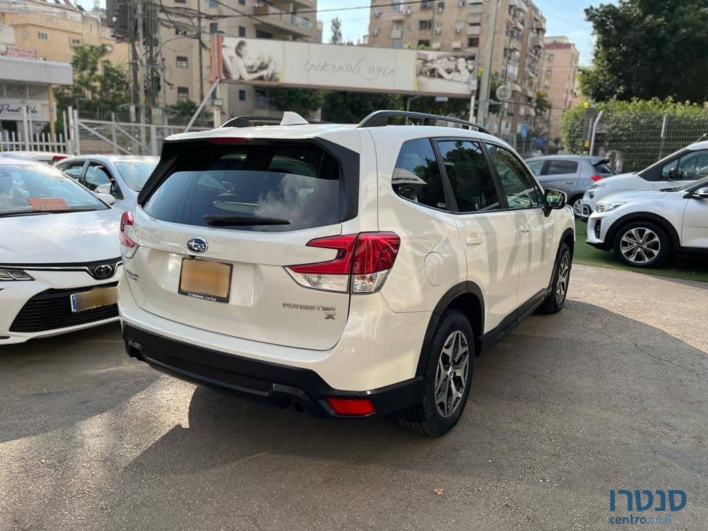 2019' Subaru Forester photo #3