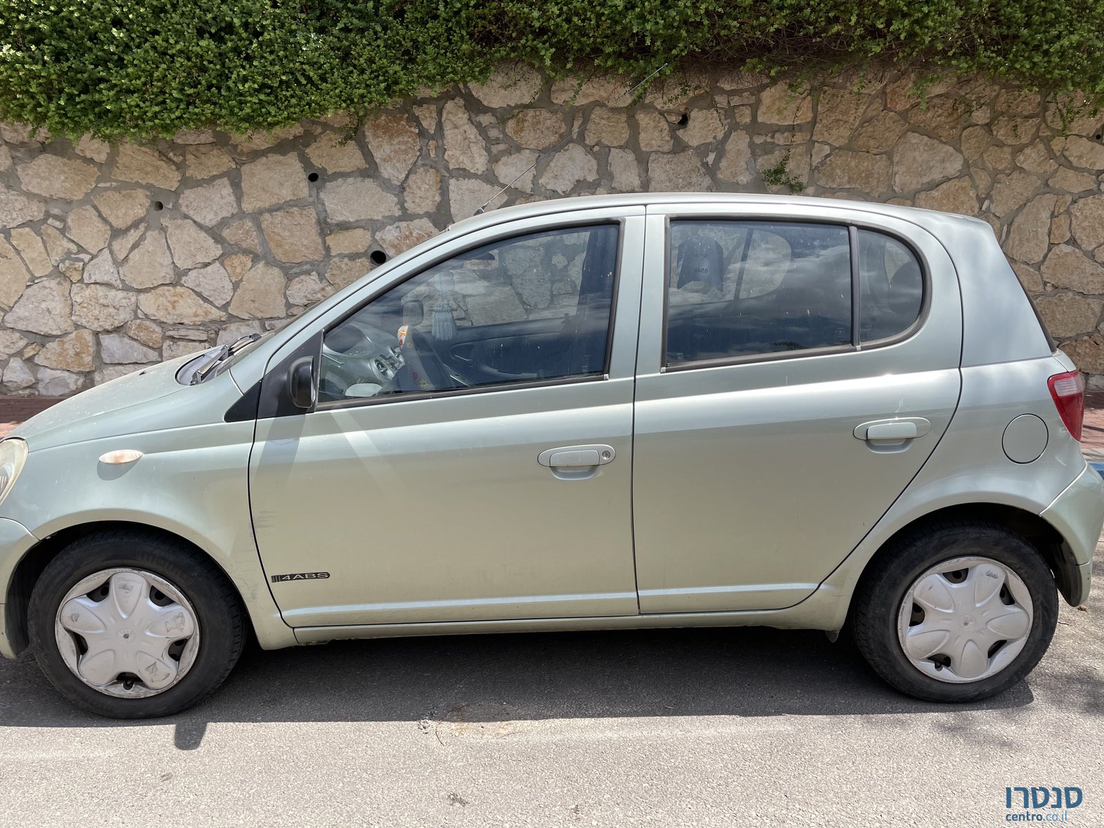 2002' Toyota Yaris טויוטה יאריס photo #1