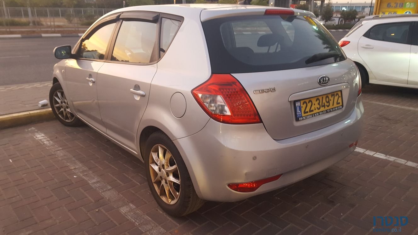 2010' Kia Ceed photo #2