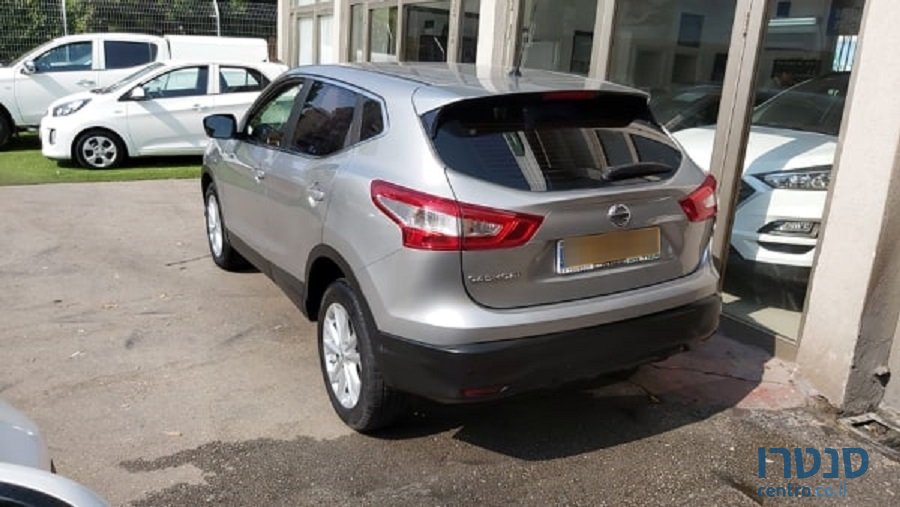 2015' Nissan Qashqai photo #2