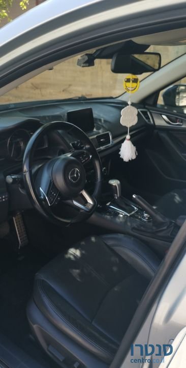 2017' Mazda 3 מאזדה photo #4