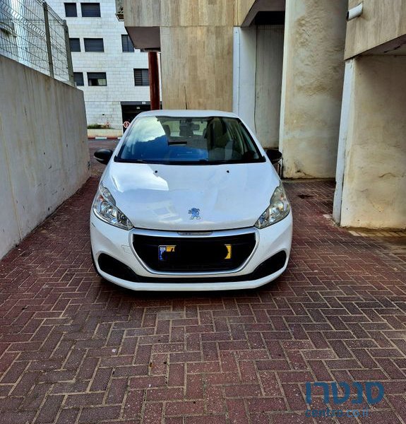 2016' Peugeot 208 פיג'ו photo #1