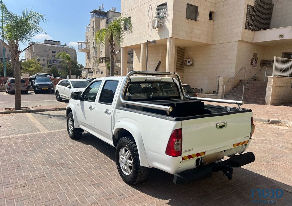 2011' Isuzu D-Max איסוזו די-מקס photo #3