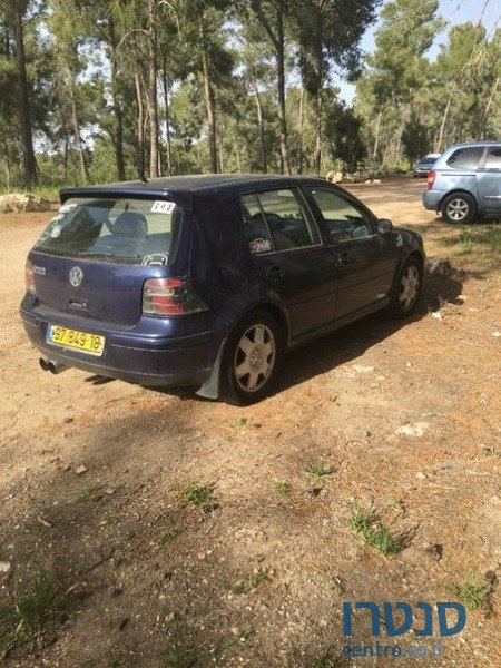 2001' Volkswagen Golf photo #1