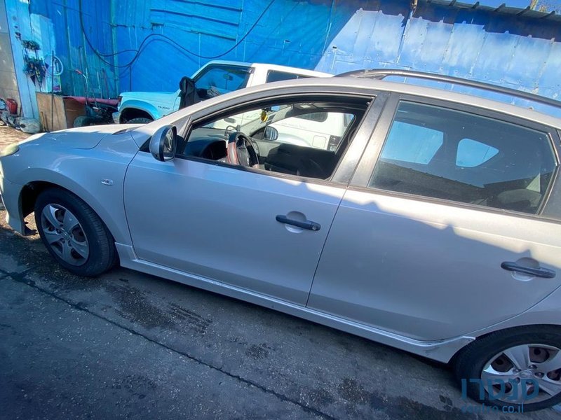 2011' Hyundai i30 יונדאי photo #5