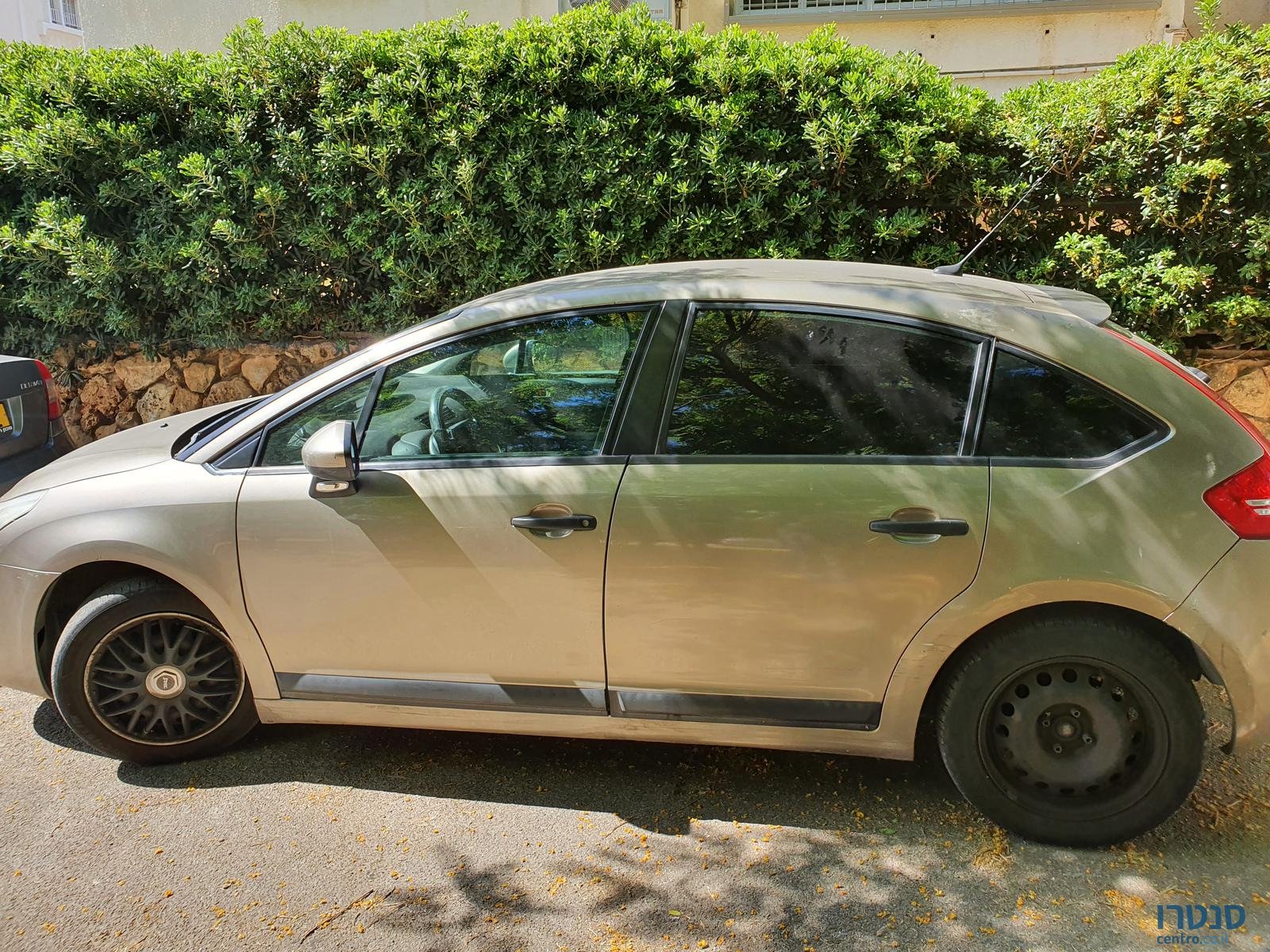 2011' Citroen C4 photo #4