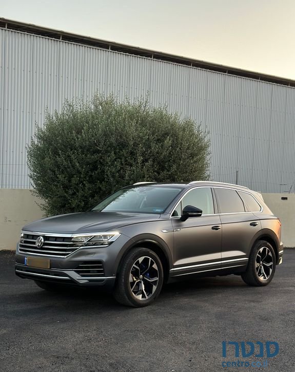 2019' Volkswagen Touareg פולקסווגן טוארג photo #2