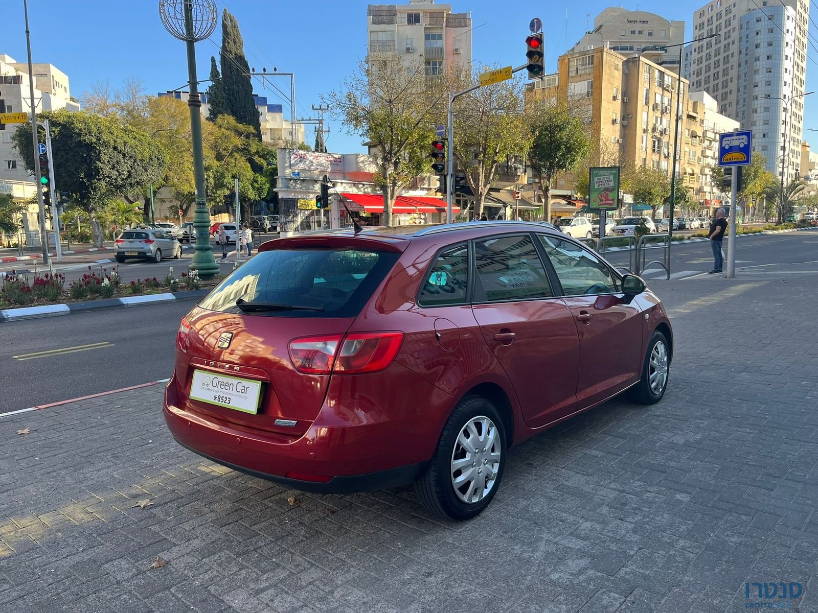 2011' SEAT Ibiza photo #6