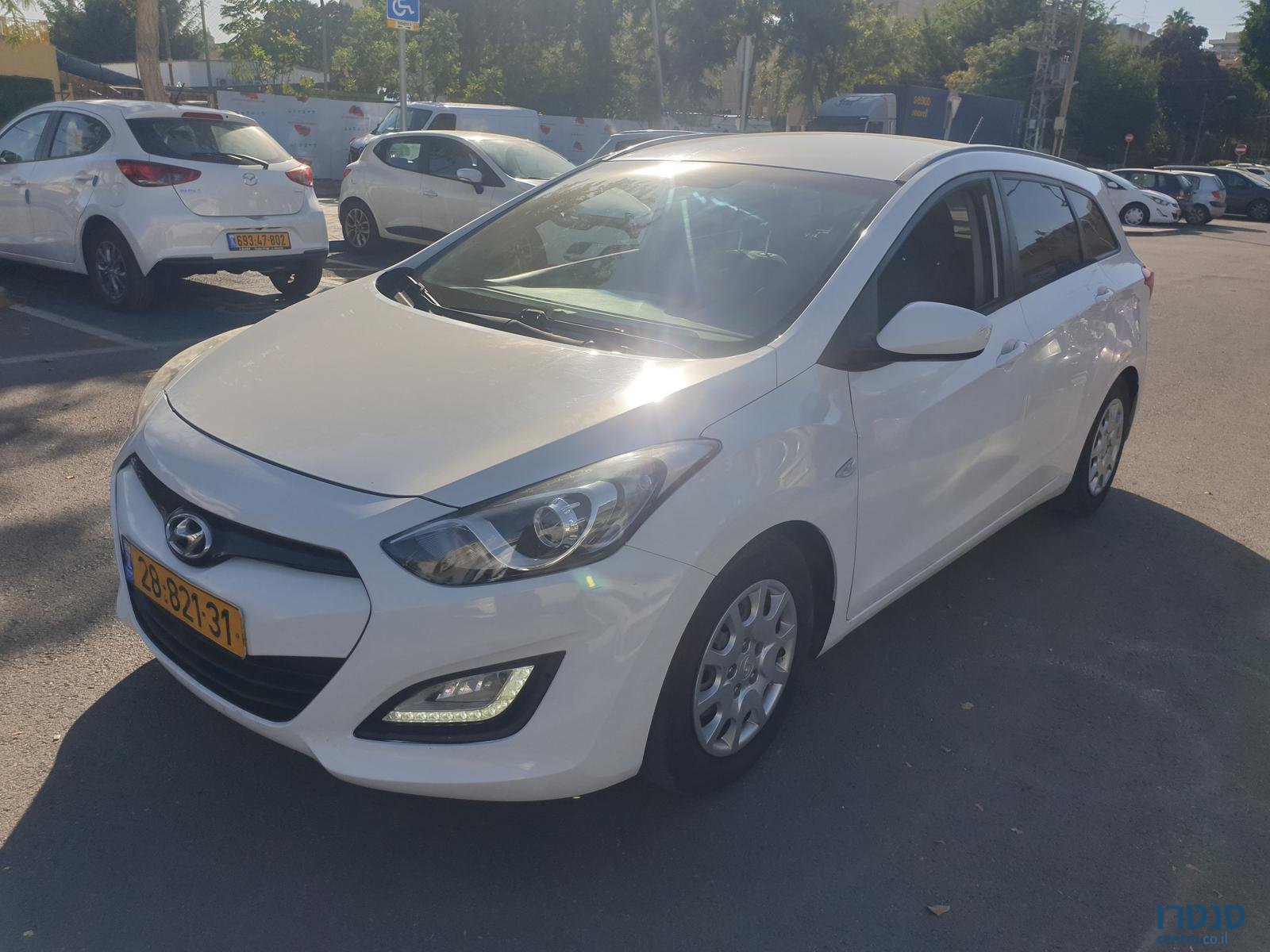 2014' Hyundai i30 photo #2