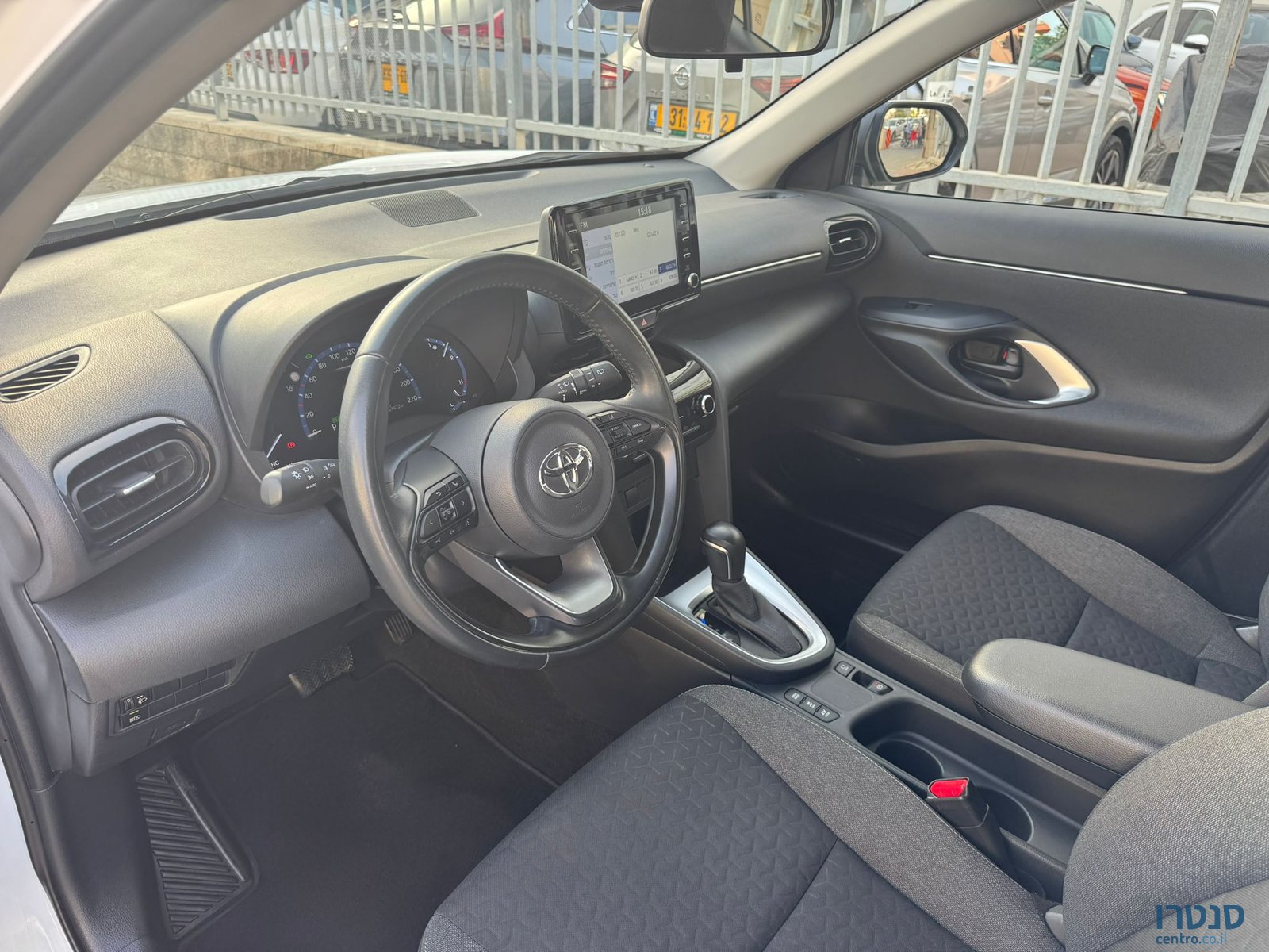 2023' Toyota Yaris Cross photo #3