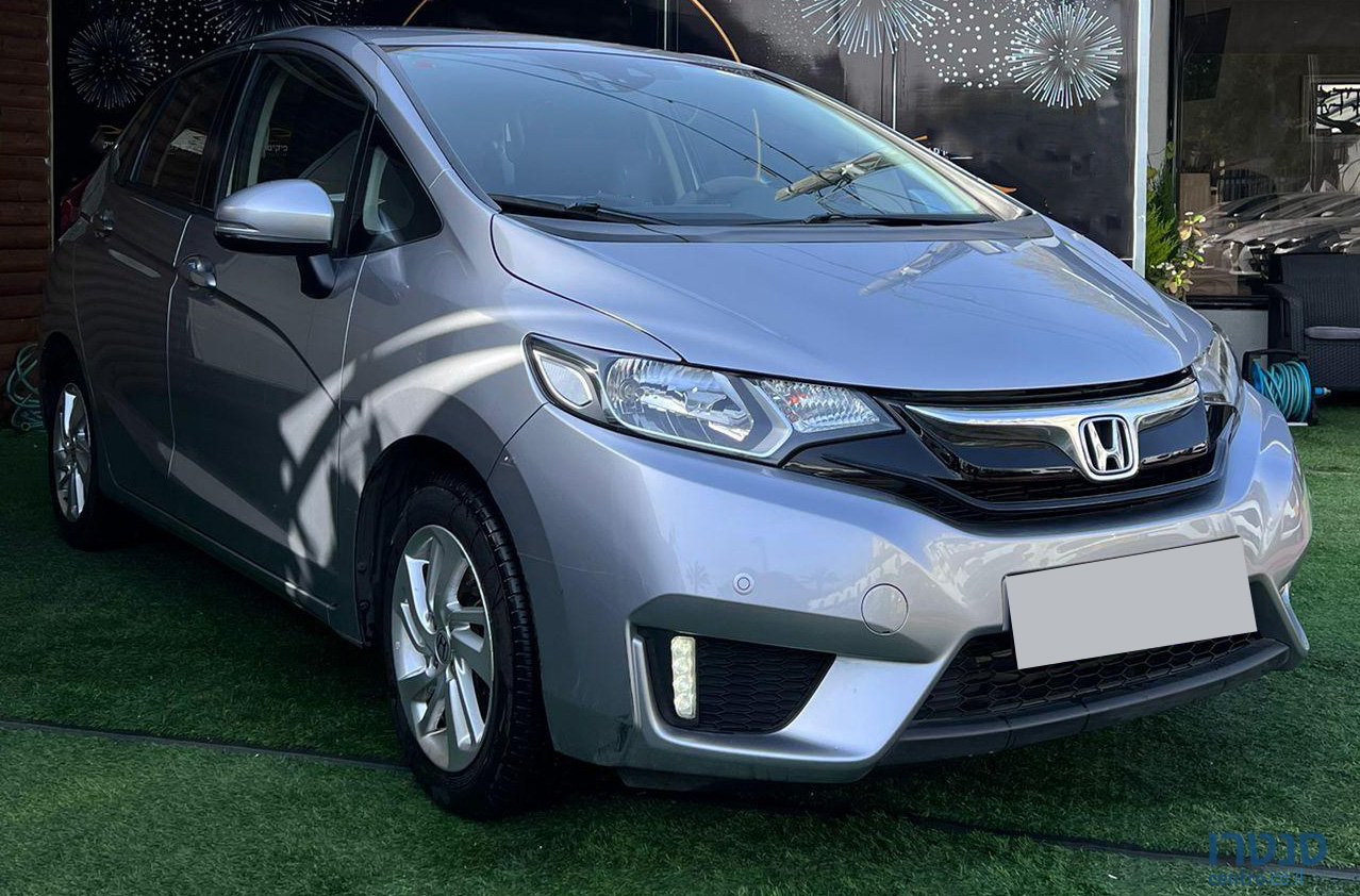 2018' Honda Jazz photo #2