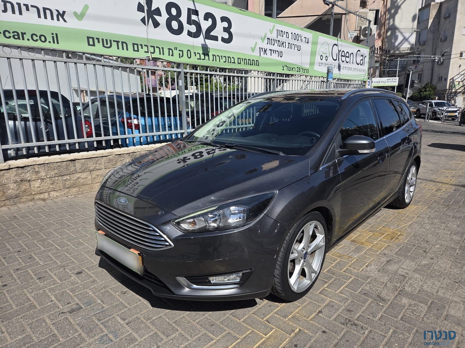 2017' Ford Focus photo #1