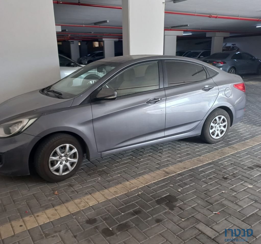 2014' Hyundai i25 יונדאי photo #1