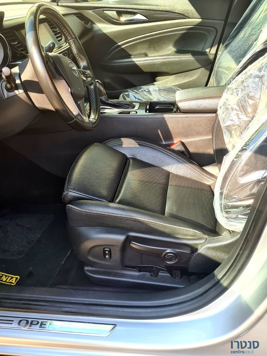 2018' Opel Insignia photo #5