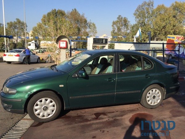 2001' SEAT Toledo photo #1