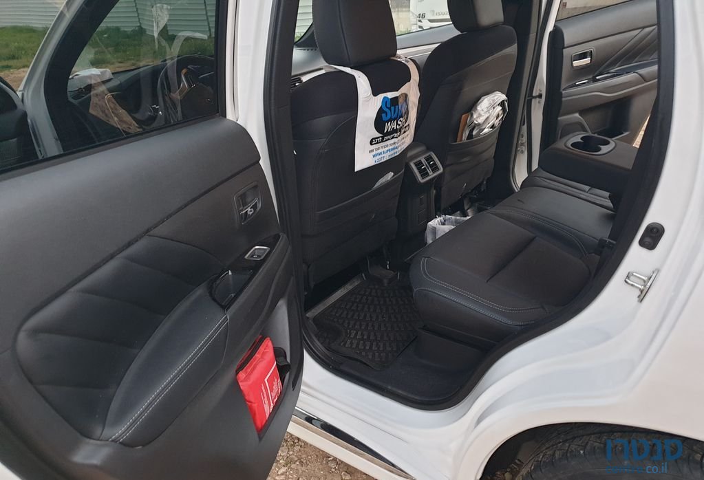 2020' Mitsubishi Outlander מיצובישי אאוטלנדר photo #5