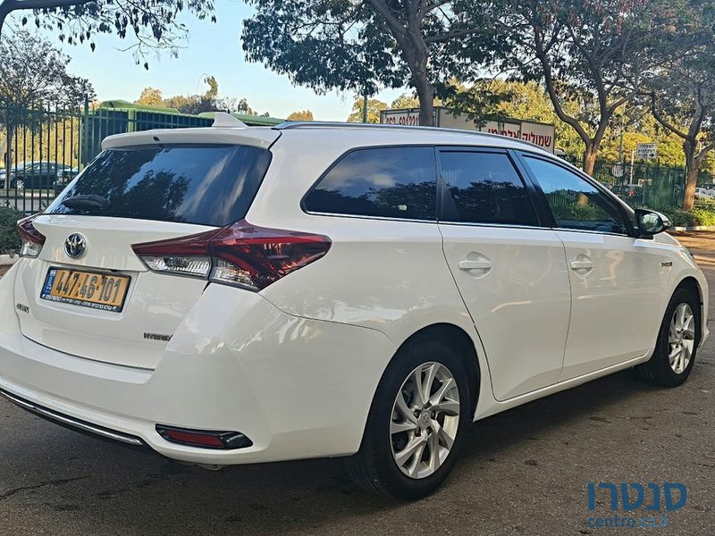 2018' Toyota Auris טויוטה אוריס photo #3