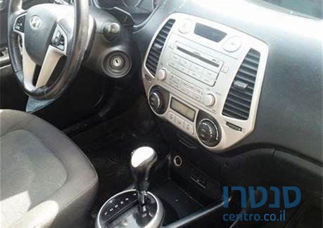 2009' Hyundai i20 החדשה פרימיום photo #2