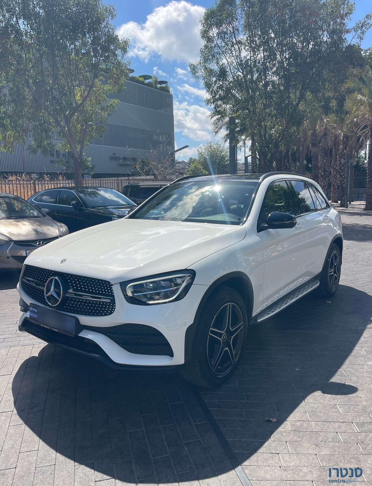 2021' Mercedes-Benz GLC מרצדס-בנץ photo #1