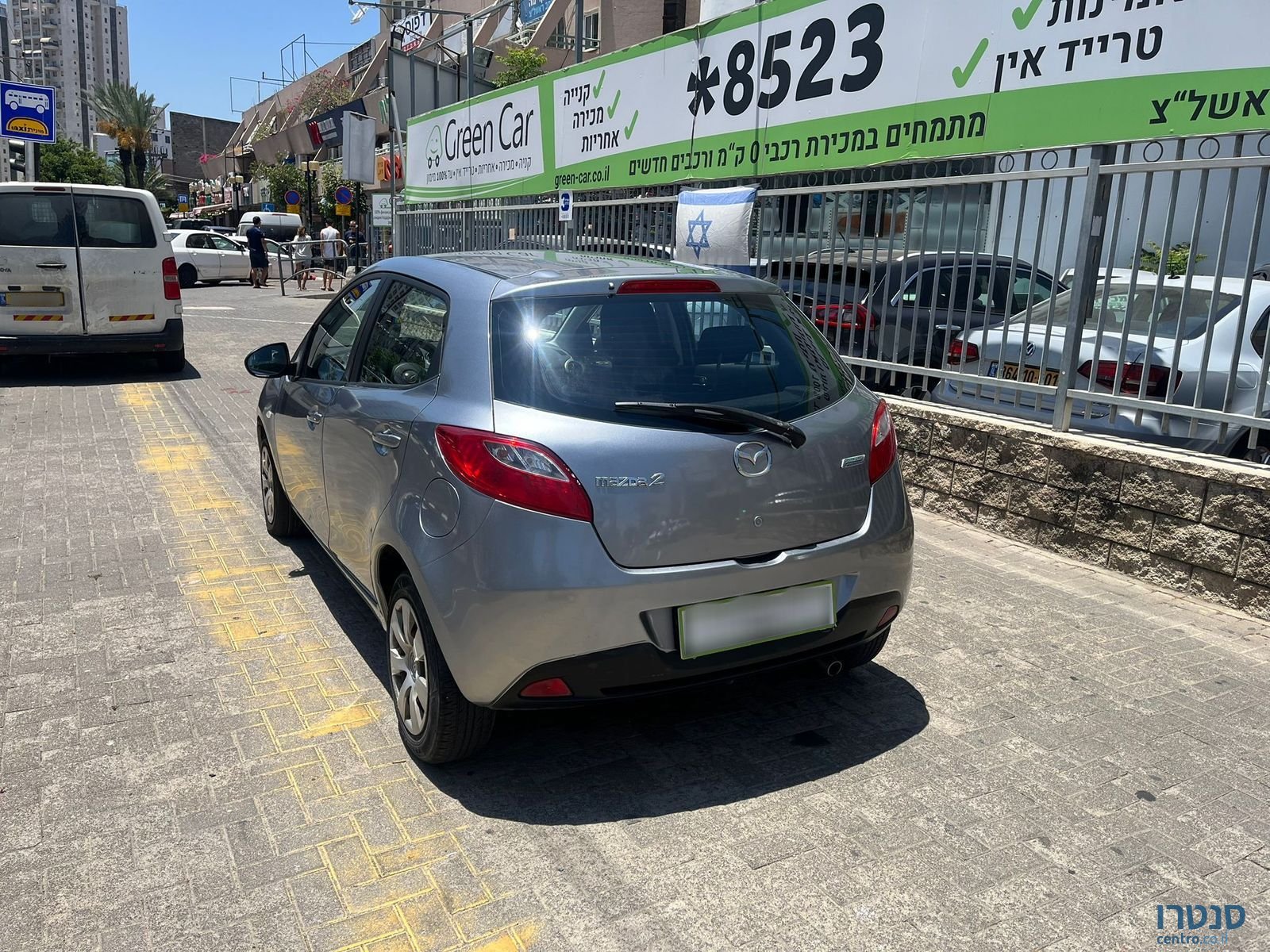 2010' Mazda 2 photo #4