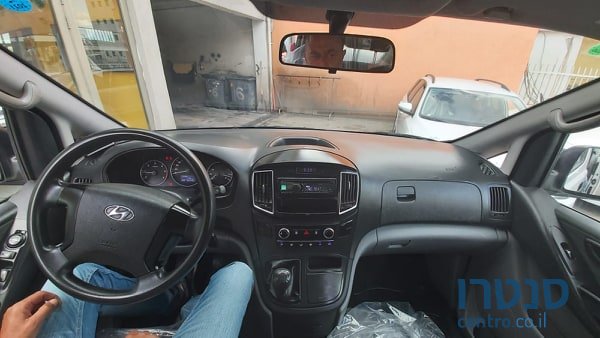 2016' Hyundai photo #4