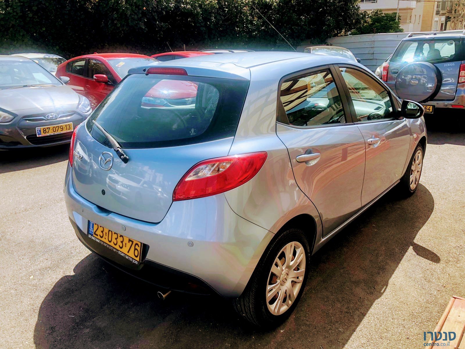 2013' Mazda 2 photo #2