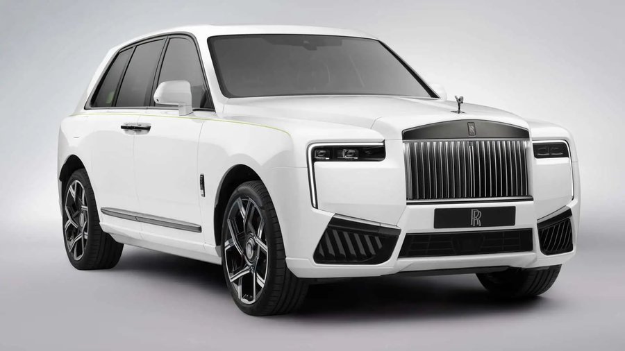 Blacked-out Rolls-Royce Cullinan Black Badge returns with new design