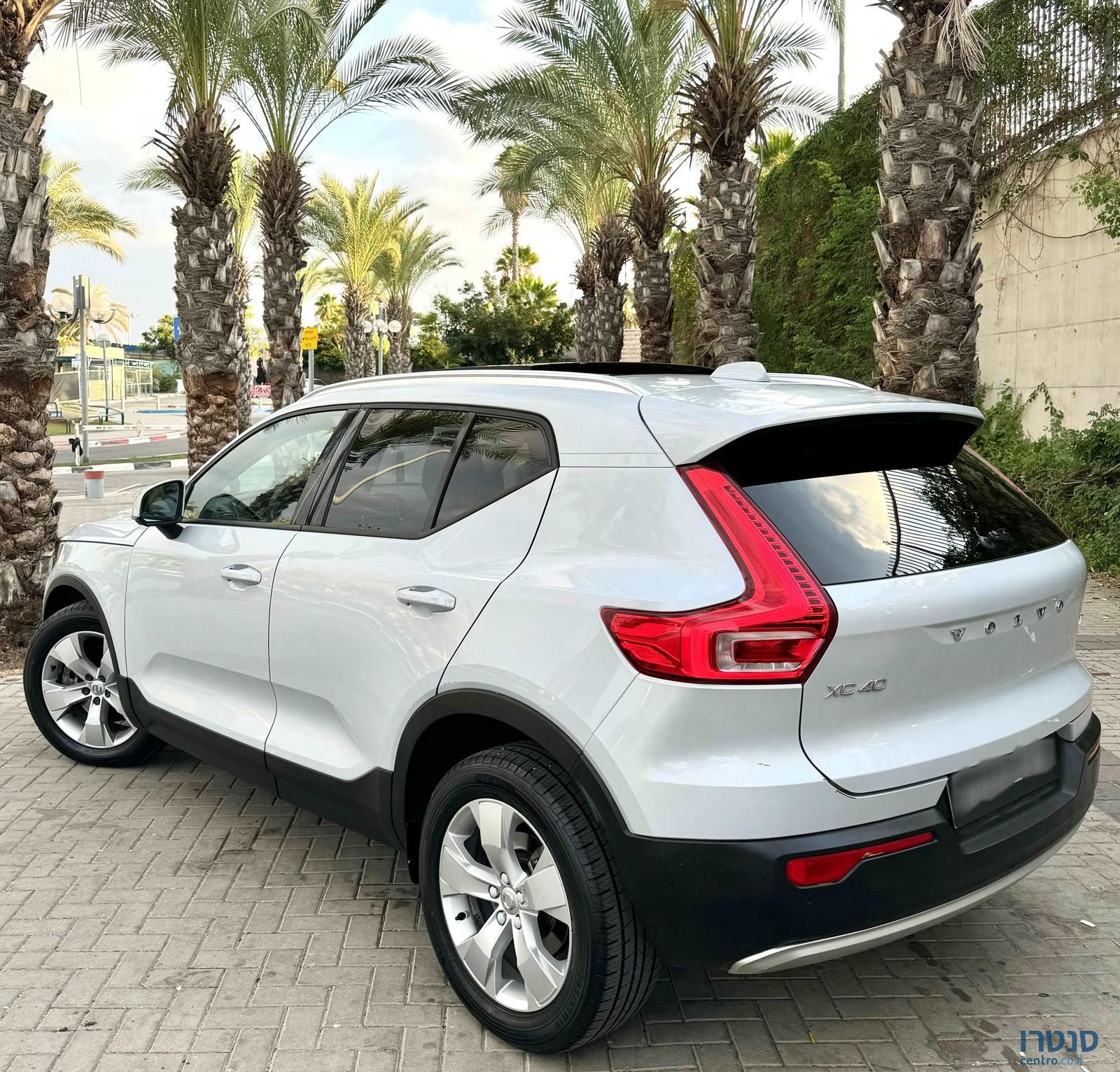 2020' Volvo XC40 וולוו photo #3