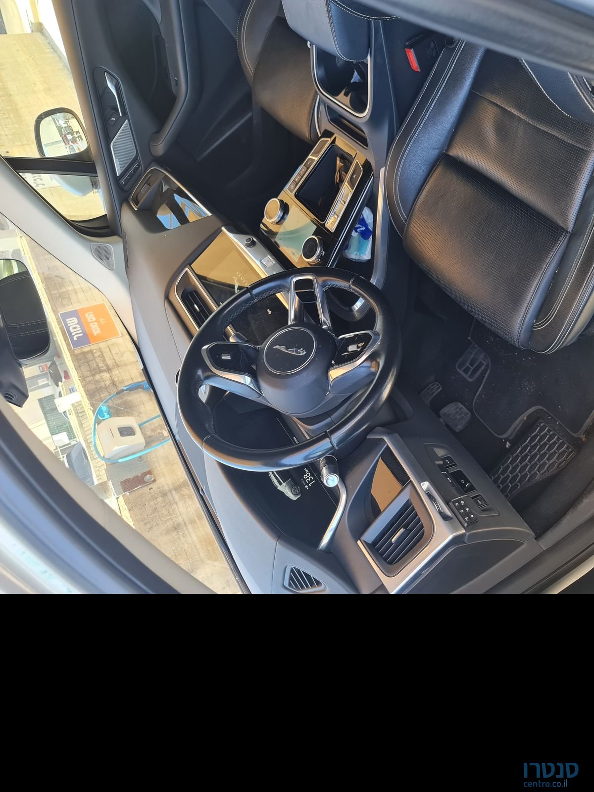 2019' Jaguar XE יגואר photo #2