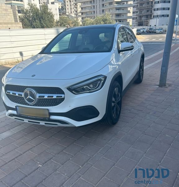 2021' Mercedes-Benz GLA מרצדס photo #1