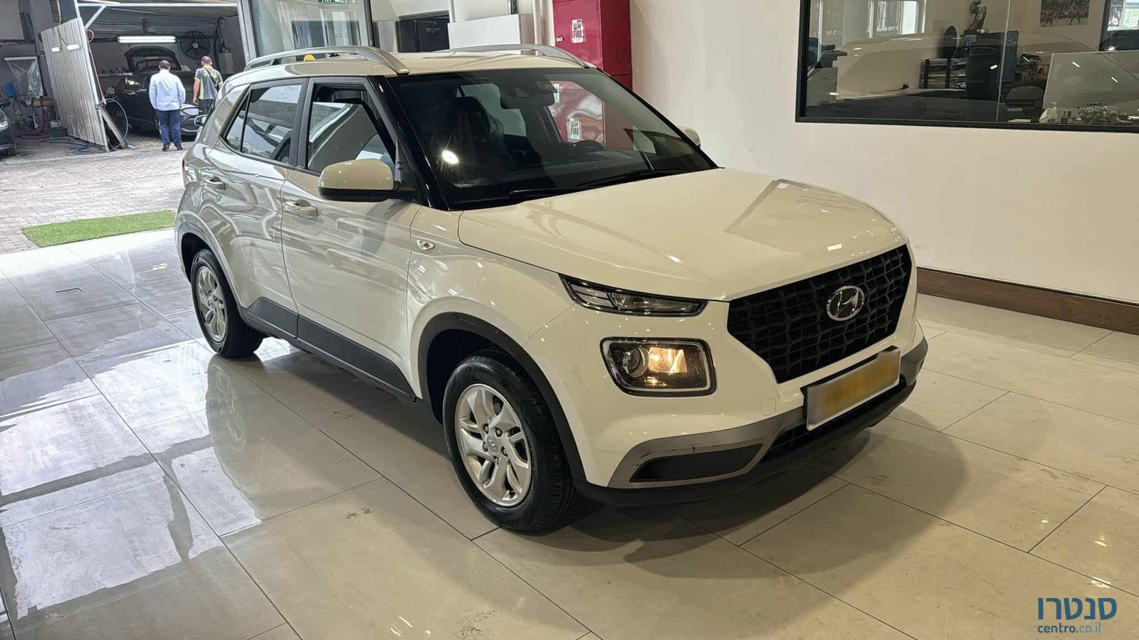 2022' Hyundai Venue photo #2