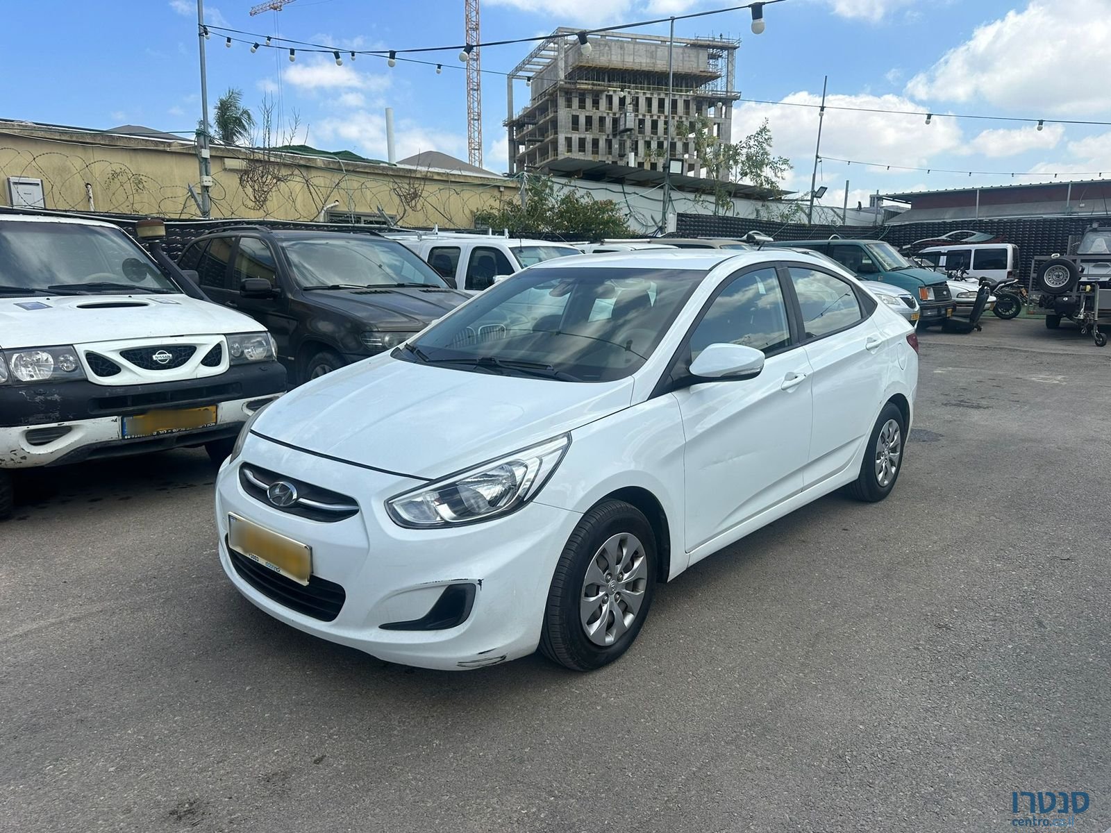 2017' Hyundai i25 יונדאי photo #1