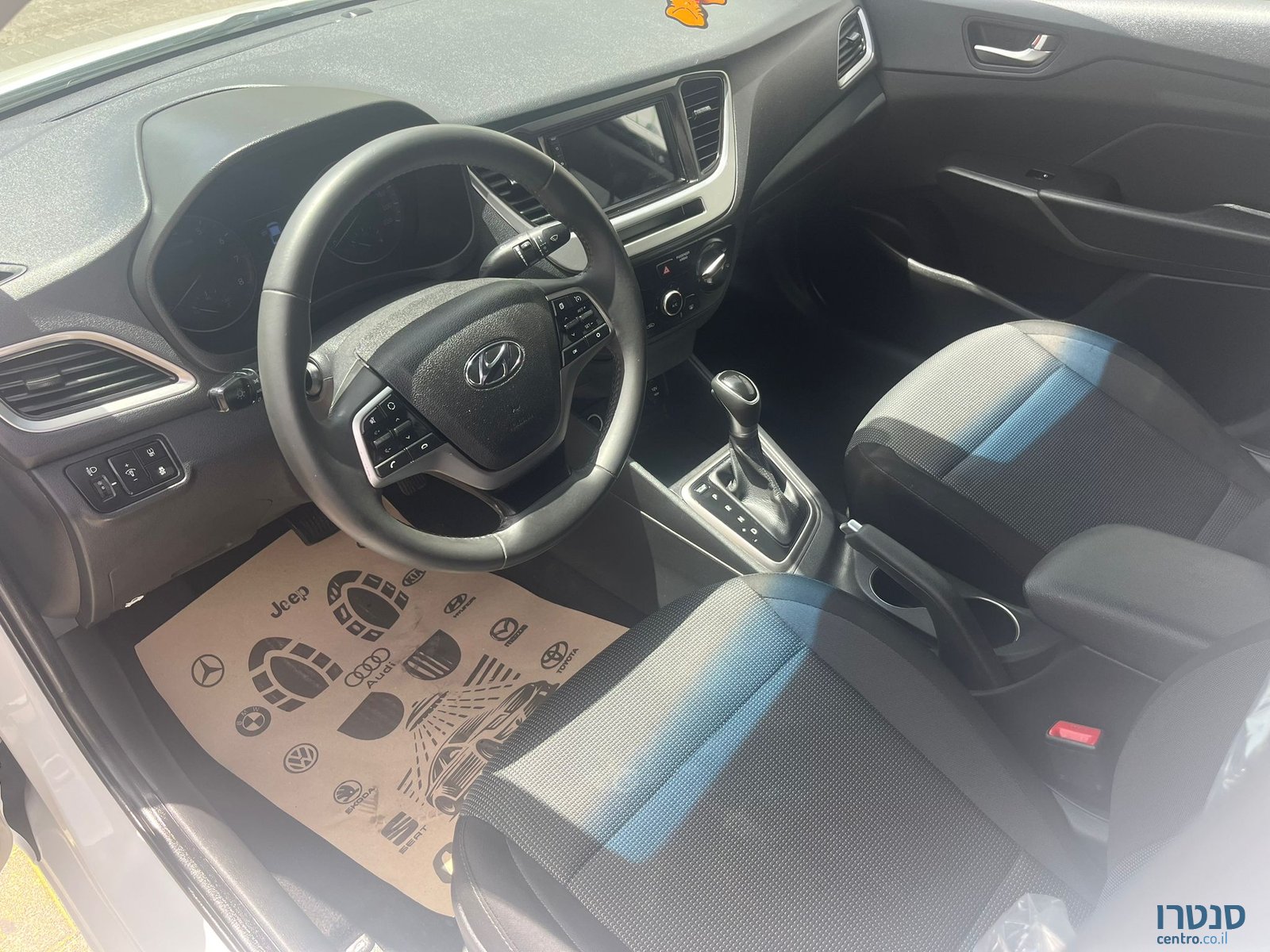 2019' Hyundai Accent photo #4