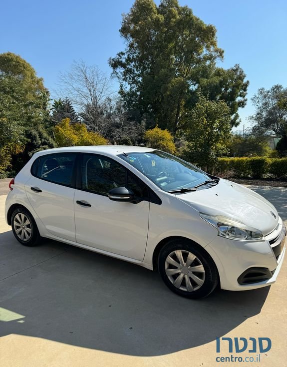 2016' Peugeot 208 פיג'ו photo #4