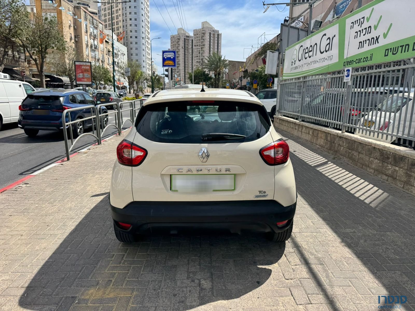2015' Renault Captur photo #5