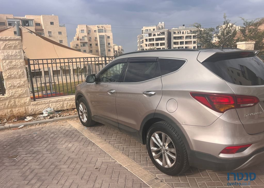 2017' Hyundai Santa Fe יונדאי סנטה פה photo #6
