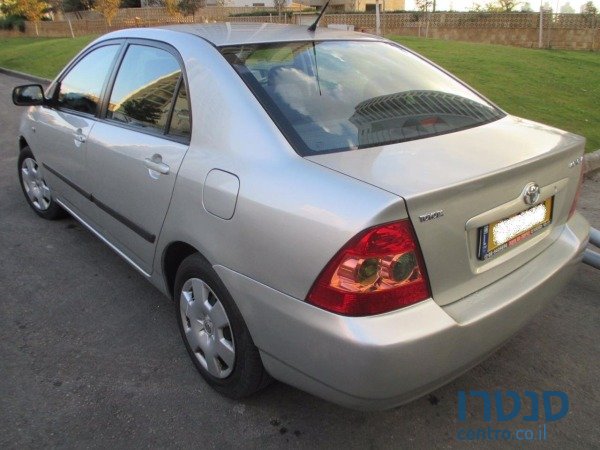 2005' Toyota Corolla photo #2