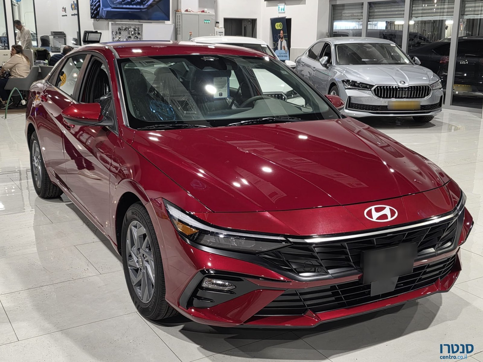 2025' Hyundai Elantra photo #2