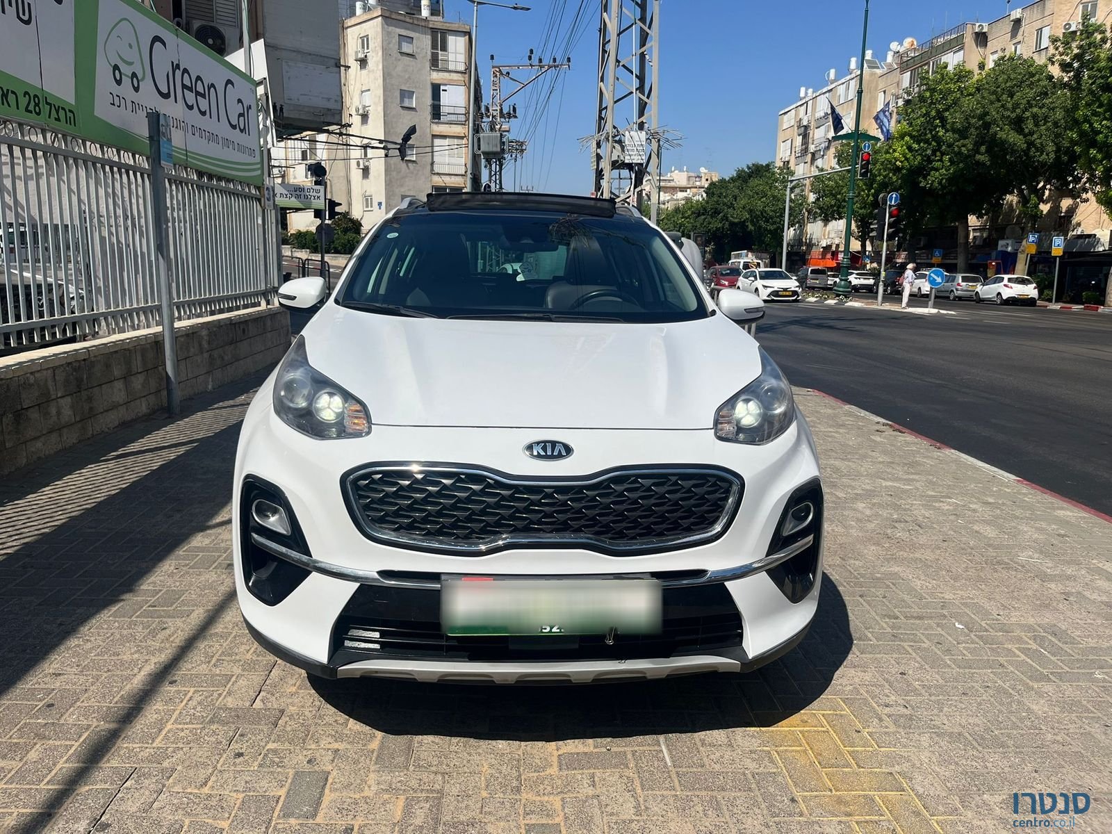 2020' Kia Sportage photo #4