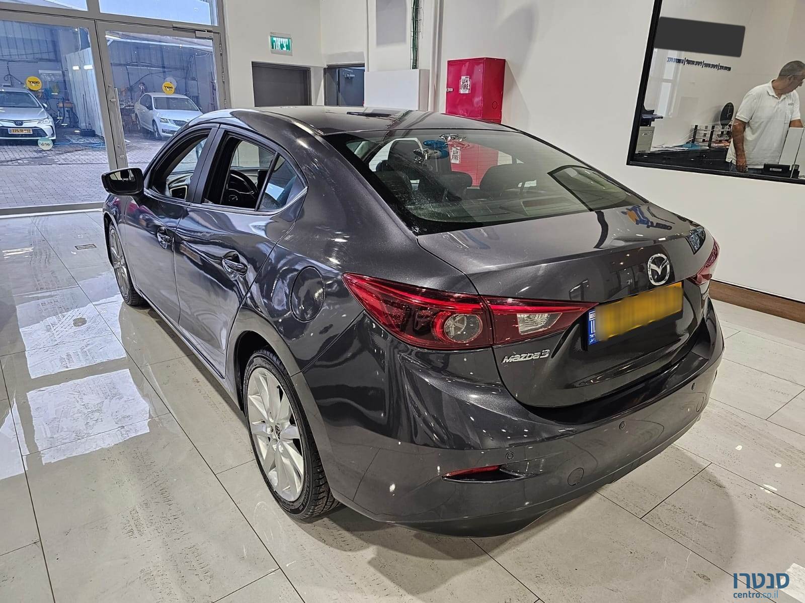 2018' Mazda 3 Sport photo #4